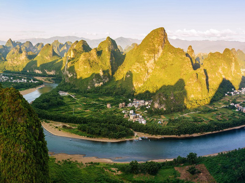 千磨万击还坚劲,任尔东西南北风出处翻译赏析