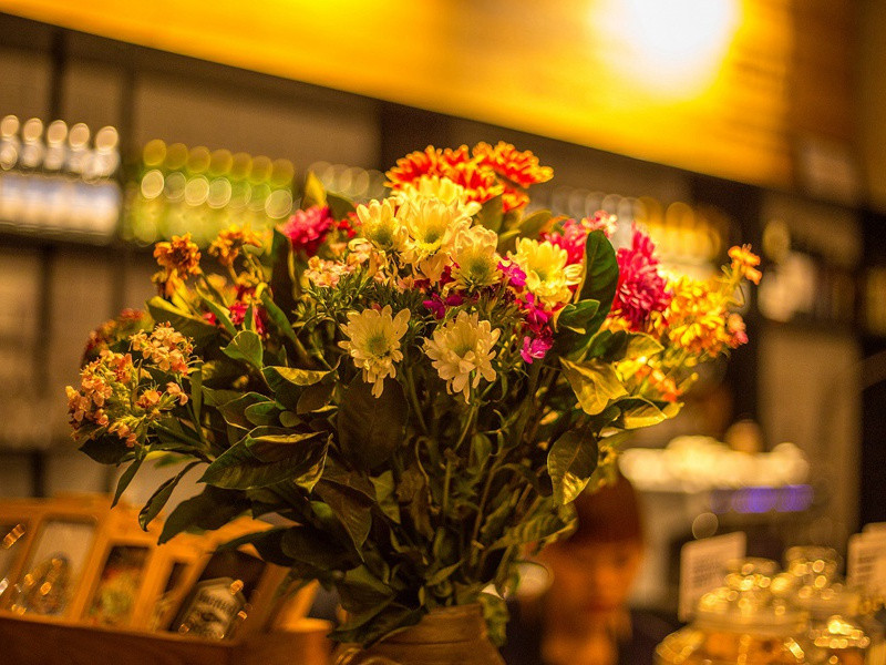 别后相思隔烟水,菖蒲花发五云高出处意思赏析