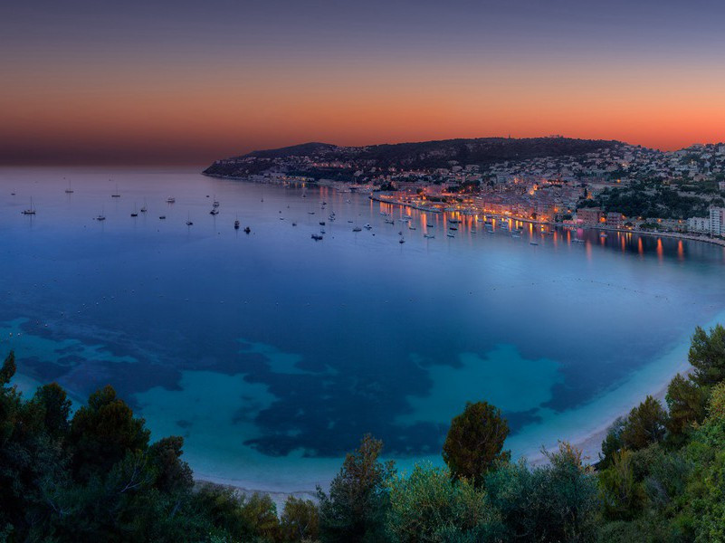 翠华想像空山里,玉殿虚无野寺中的出处意思赏析