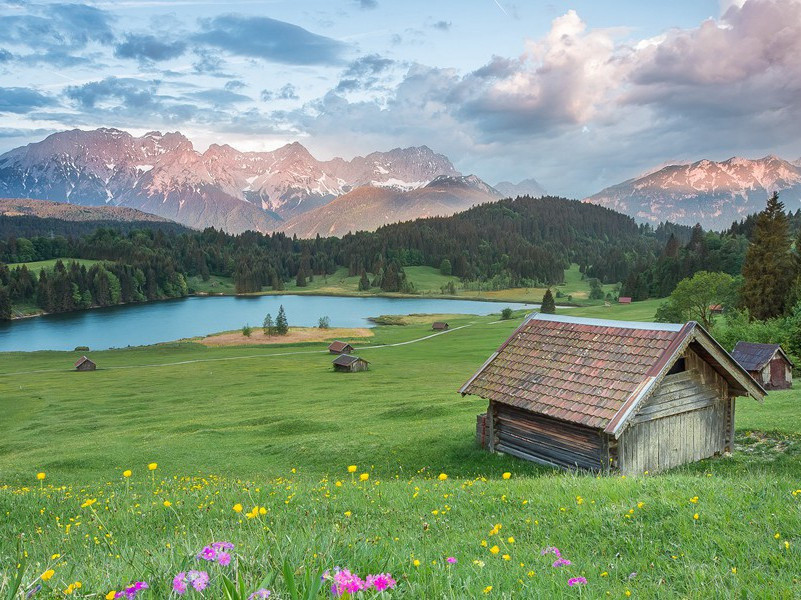 听妇前致词,三男邺城戍的意思出处赏析