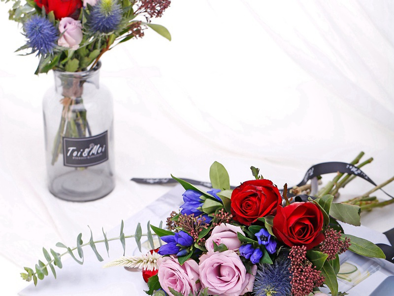 楼上黄昏欲望休,玉梯横绝月如钩出处意思赏析