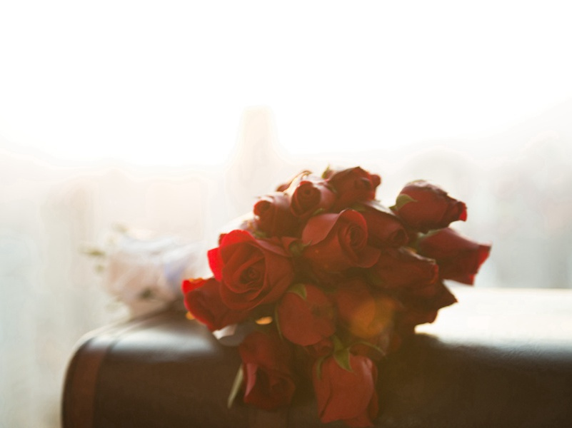 扫松预造清明酒,入峡先租谷雨茶出处意思赏析