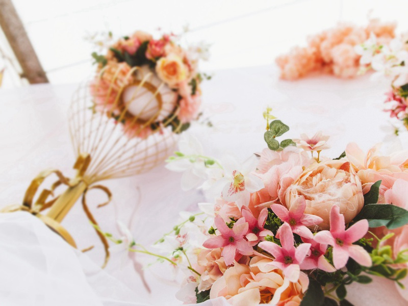 蓬门未识绮罗香,拟托良媒益自伤出处意思赏析