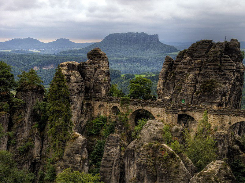 虽长不满七尺,而心雄万夫出处意思赏析
