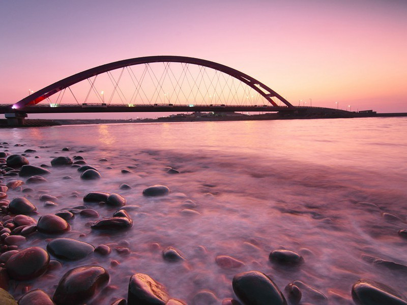 苔痕欲暗蓝田记,枫叶正寒江渚楼出处意思赏析