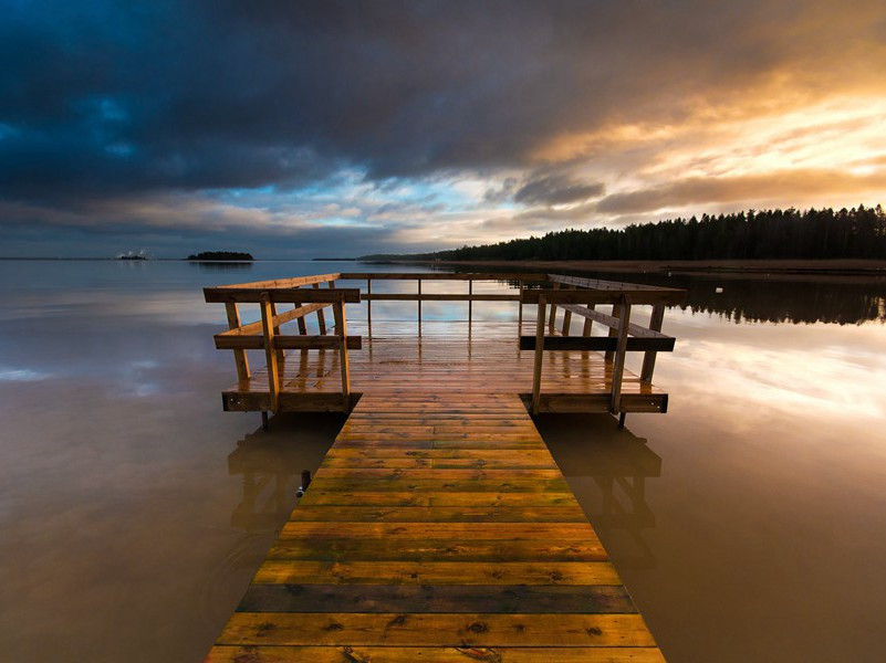 胡人吹笛戍楼间,楼上萧条海月闲出处意思赏析