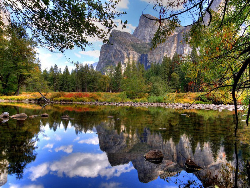 尊罍溢九酝,水陆罗八珍出处意思赏析