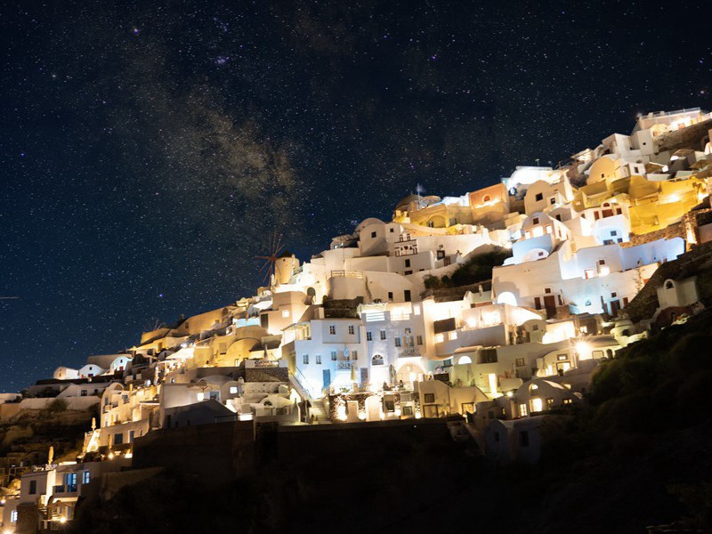 永日方戚戚,出行复悠悠的出处意思赏析