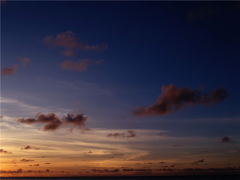 五月半间看瀑布,青城山里白云中出处意思赏析