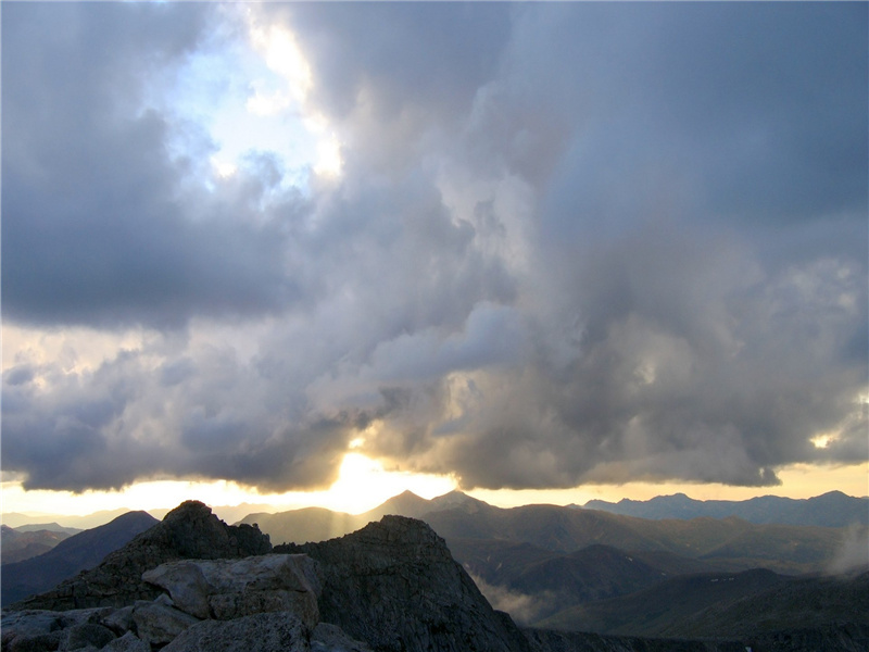 戍鼓断人行,边秋一雁声的出处意思赏析