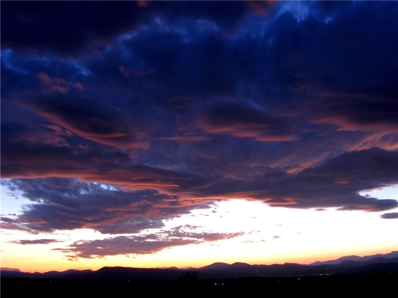 窗含西岭千秋雪,门泊东吴万里船的出处意思赏析