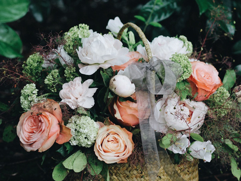 隔座送钩春酒暖,分曹射覆蜡灯红出处赏析