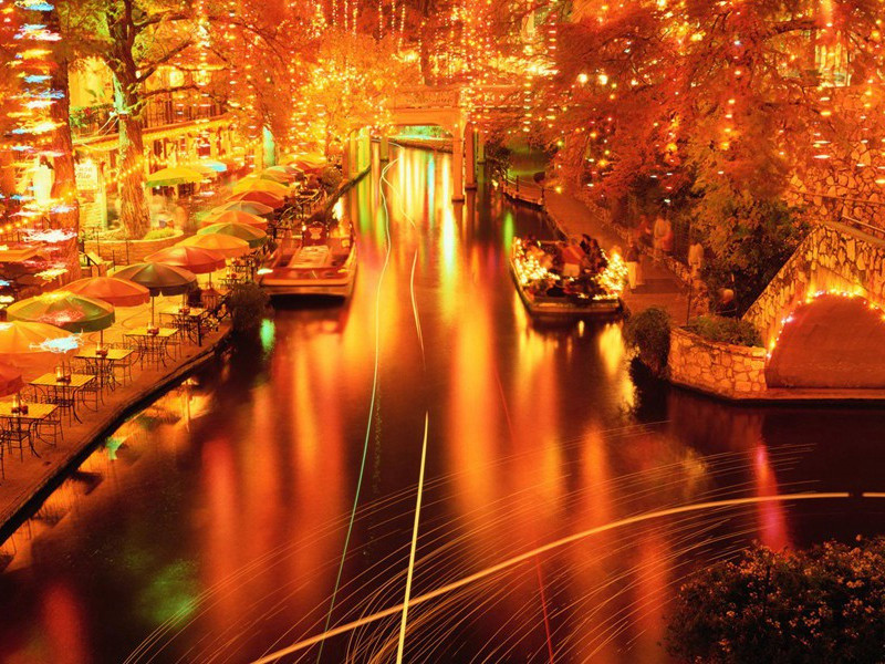 人不语向何处,下阶自折樱桃花出处意思赏析